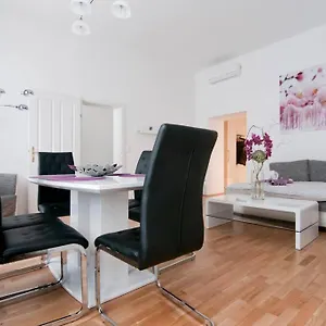 Apartamento Center, Viena